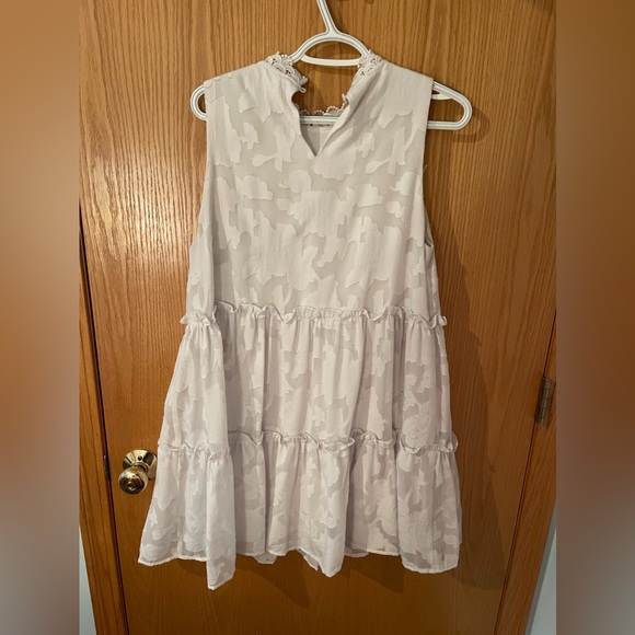 White Floral Altar’d State Dress🌸 - Picture 6 of 6